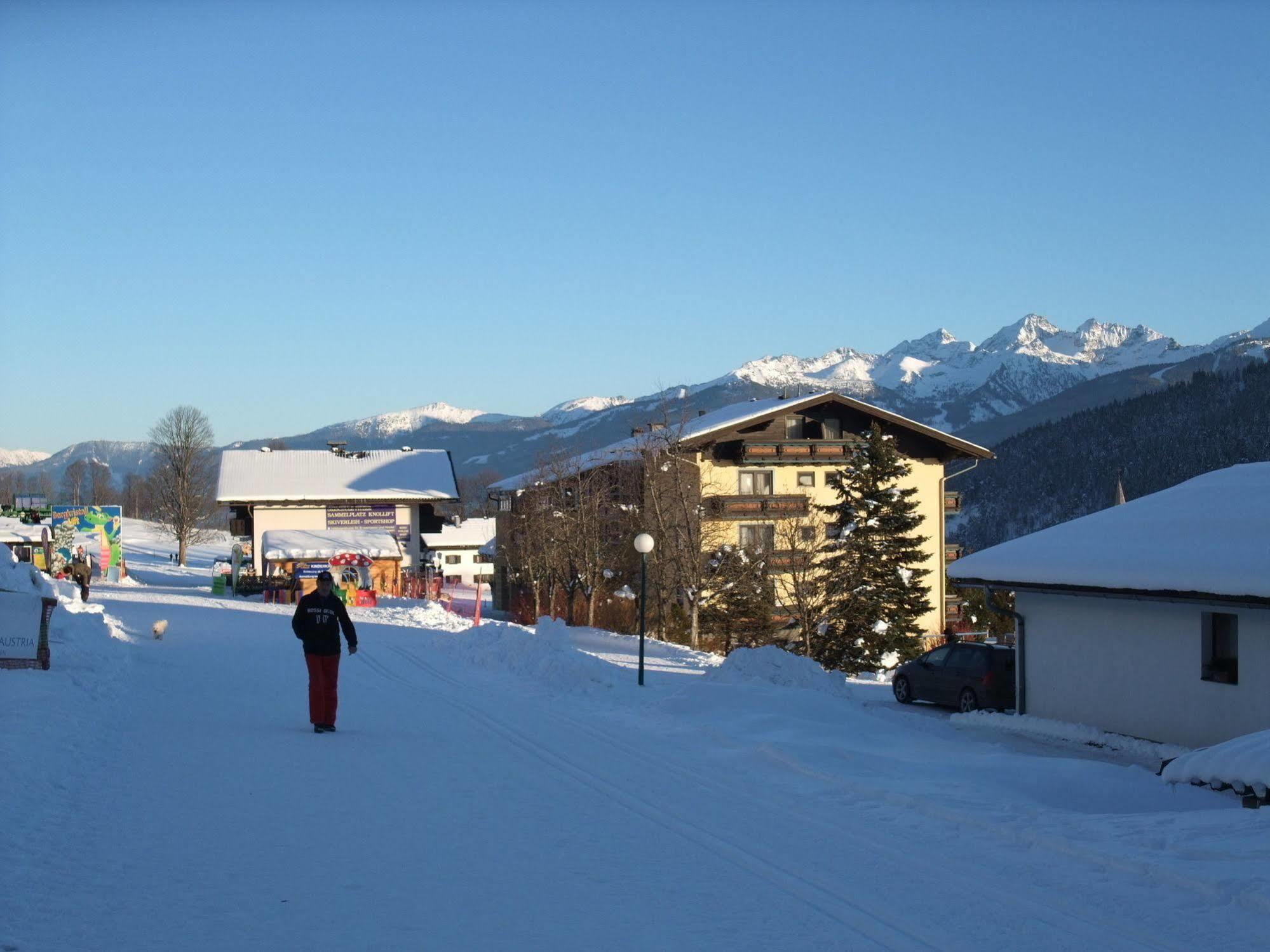 Ferienhotel Knollhof Ramsau am Dachstein Exterior photo